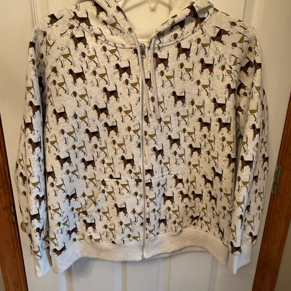 Size Large Women’s Dogs & Bones Zip Up
Hoodie